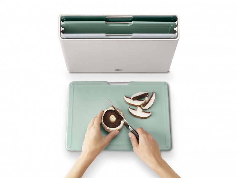 Joseph Joseph Folio Large Sage: Color-coded chopping board set with textured surfaces and a slimline storage case.