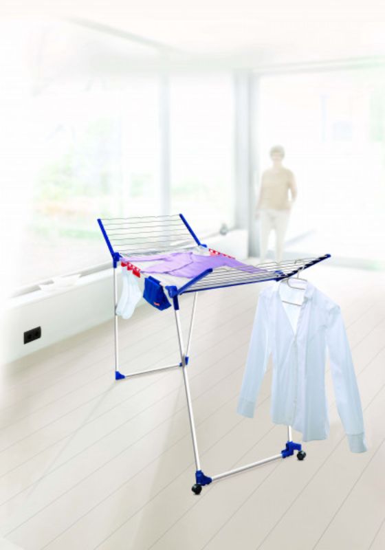 Mobile clothes dryer with 20m line, windproof hangers, and soft mesh; ideal for indoor and outdoor use.