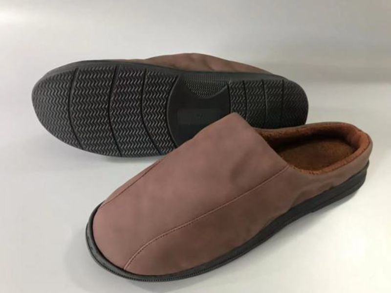 Men's chocolate sherpa slippers with plush lining and memory foam, ideal for cozy indoor and outdoor comfort.