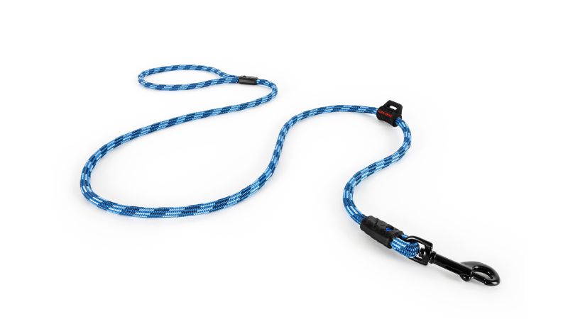 ED Summit LITE Blue dog leash, 120cm, made of natural climbing rope with reflective strands and carbon-coated snap clip.