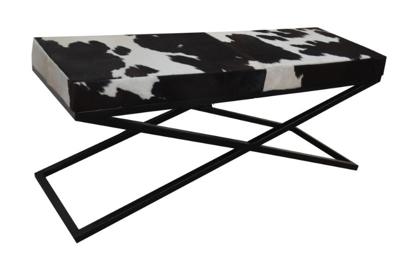 Upholstered bench (1.2m) in modern design, offering comfort and style for versatile home seating in any room.