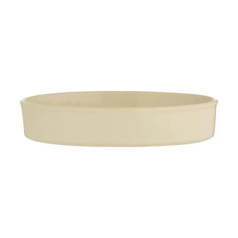 Mason Cash Heritage Oval Dish in cream, 1.5L capacity, perfect for roasting and baking with a classic design.