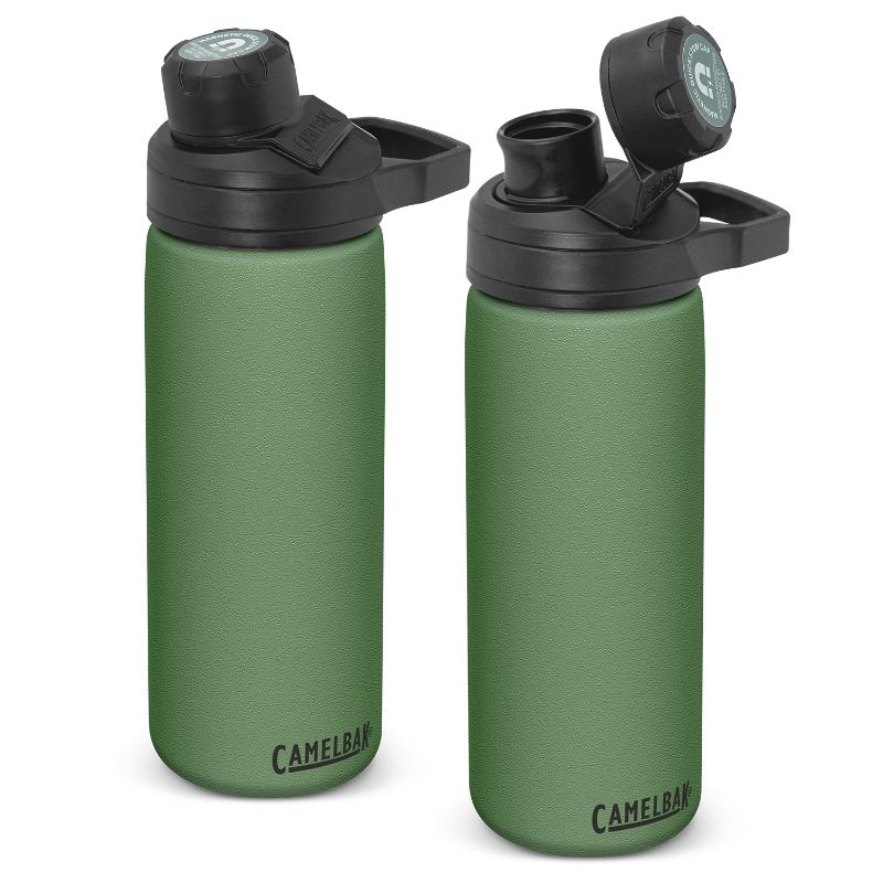 Moss green CamelBak Chute Mag 600ml vacuum bottle with double wall insulation, leakproof cap, and durable powder-coated finish.