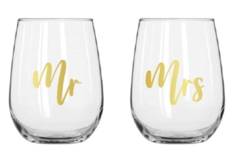 Elegant stemless wine glasses set for couples, featuring "Mr & Mrs" design with 430ml capacity for toasting special moments.