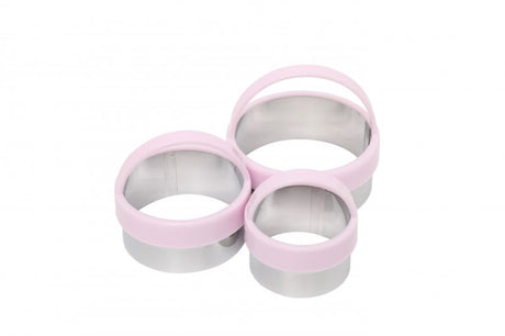 Pastel pink Wiltshire scone cutters set of 3, perfect for baking delicious scones and stylishly enhancing high tea gatherings.