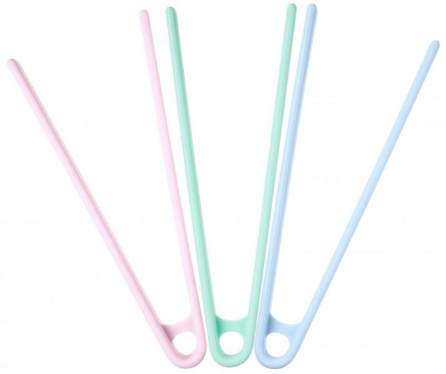 Wiltshire Silicone 17cm Tongs for safe, heat-resistant handling of food; perfect for non-stick cookware and toaster use.